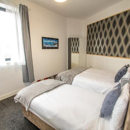 Ideal For Groups - Modern 2 Bedroom Apartment - Free Parking, Transit Links, Close To Stadiums Manchester Exterior photo