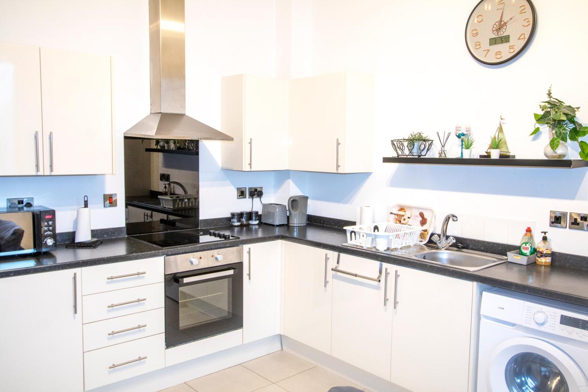 Ideal For Groups - Modern 2 Bedroom Apartment - Free Parking, Transit Links, Close To Stadiums Manchester Exterior photo