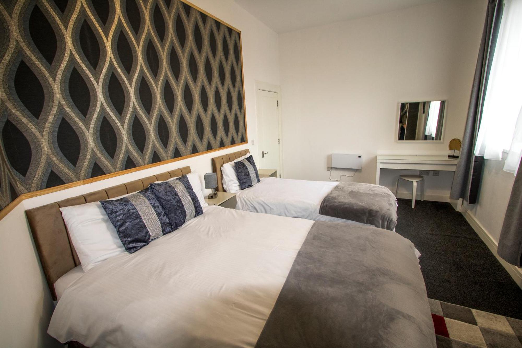 Ideal For Groups - Modern 2 Bedroom Apartment - Free Parking, Transit Links, Close To Stadiums Manchester Exterior photo